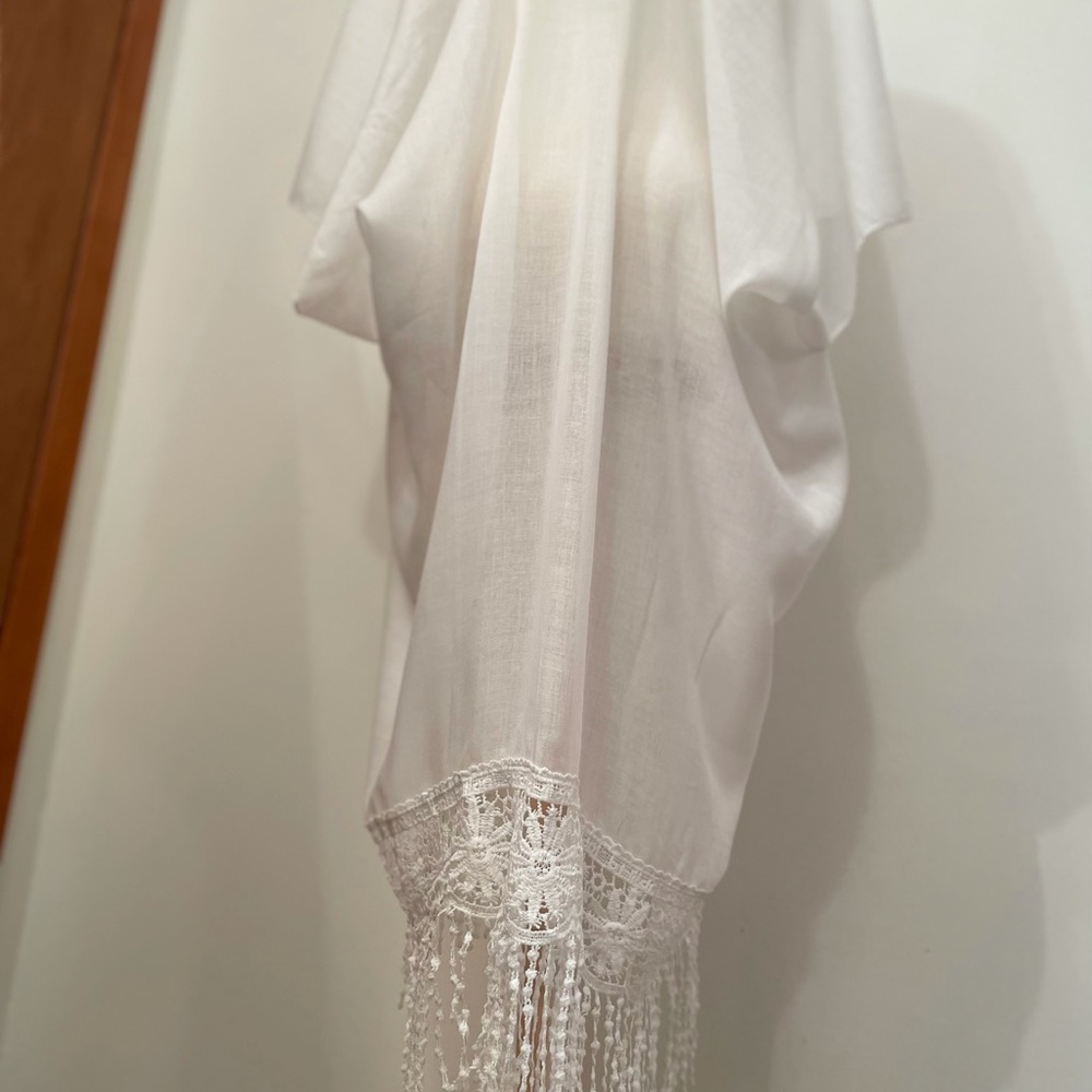 Stunning Beach Coverup - Picture 5 of 12